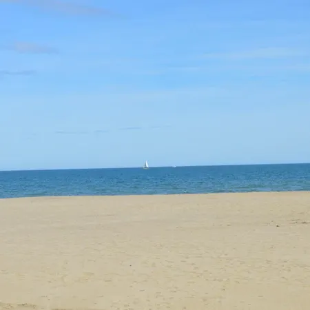 Le Petit Coeur A - Superbe T2 Piscine, Tennis, Climatisation, Parking Prive * Canet-en-Roussillon